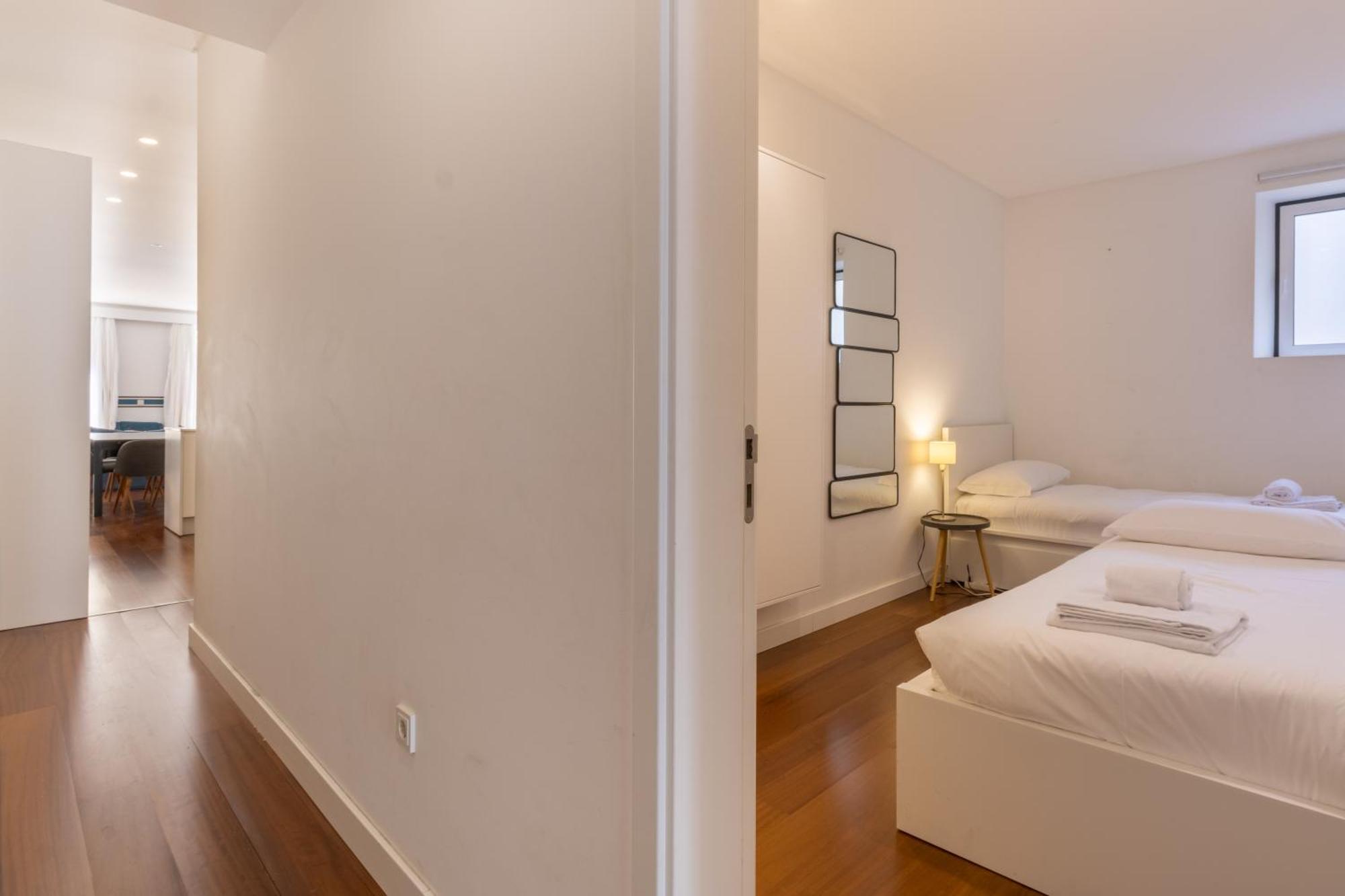 Апартаменты Modern 3Br, Terrace, Ac/Heating & Self Check-In Лиссабон Экстерьер фото