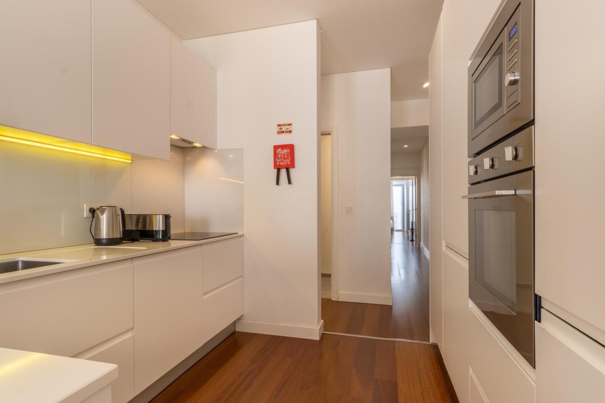 Апартаменты Modern 3Br, Terrace, Ac/Heating & Self Check-In Лиссабон Экстерьер фото