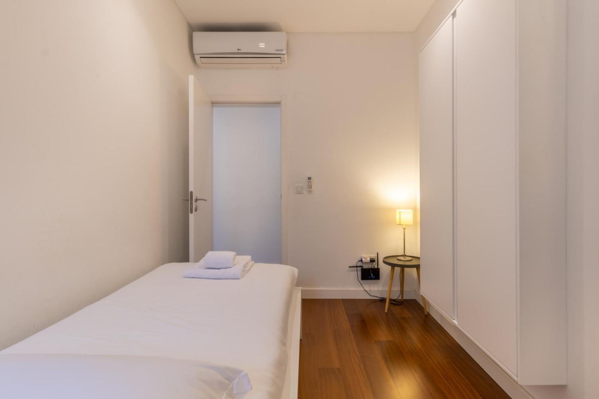 Апартаменты Modern 3Br, Terrace, Ac/Heating & Self Check-In Лиссабон Экстерьер фото