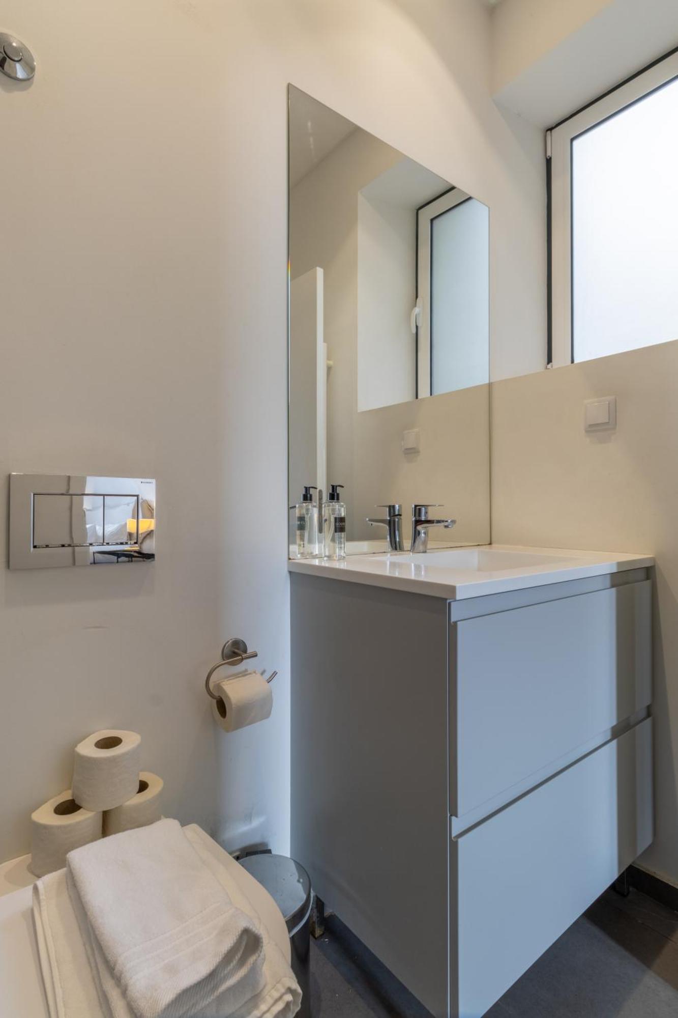 Апартаменты Modern 3Br, Terrace, Ac/Heating & Self Check-In Лиссабон Экстерьер фото