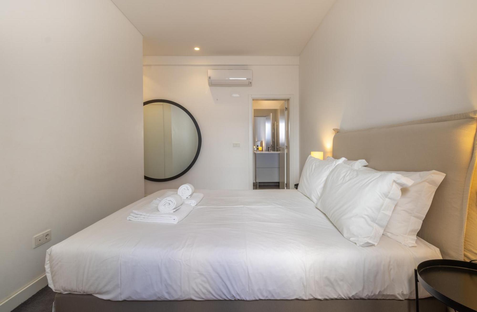 Апартаменты Modern 3Br, Terrace, Ac/Heating & Self Check-In Лиссабон Экстерьер фото