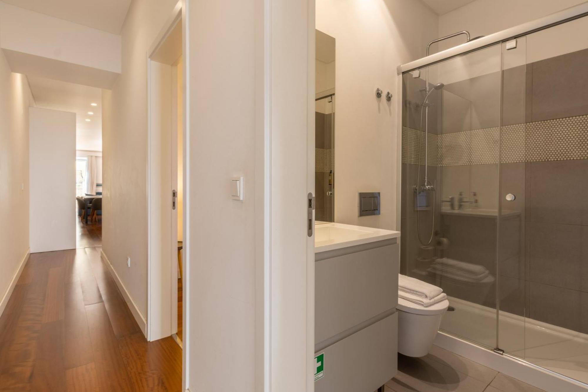 Апартаменты Modern 3Br, Terrace, Ac/Heating & Self Check-In Лиссабон Экстерьер фото