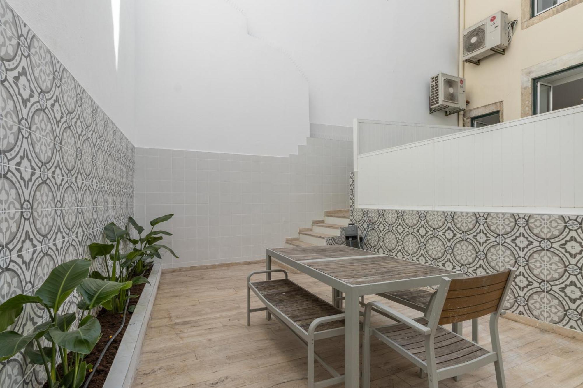 Апартаменты Modern 3Br, Terrace, Ac/Heating & Self Check-In Лиссабон Экстерьер фото