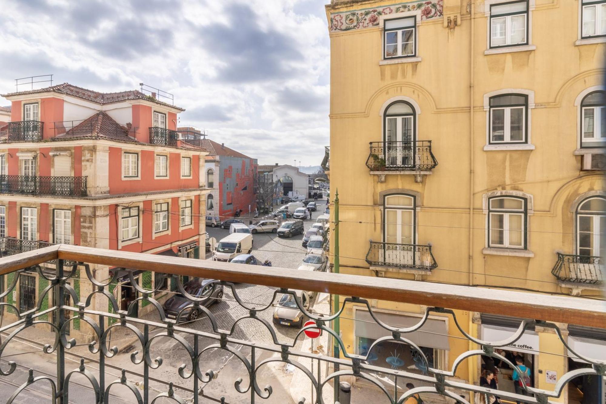 Апартаменты Modern 3Br, Terrace, Ac/Heating & Self Check-In Лиссабон Экстерьер фото