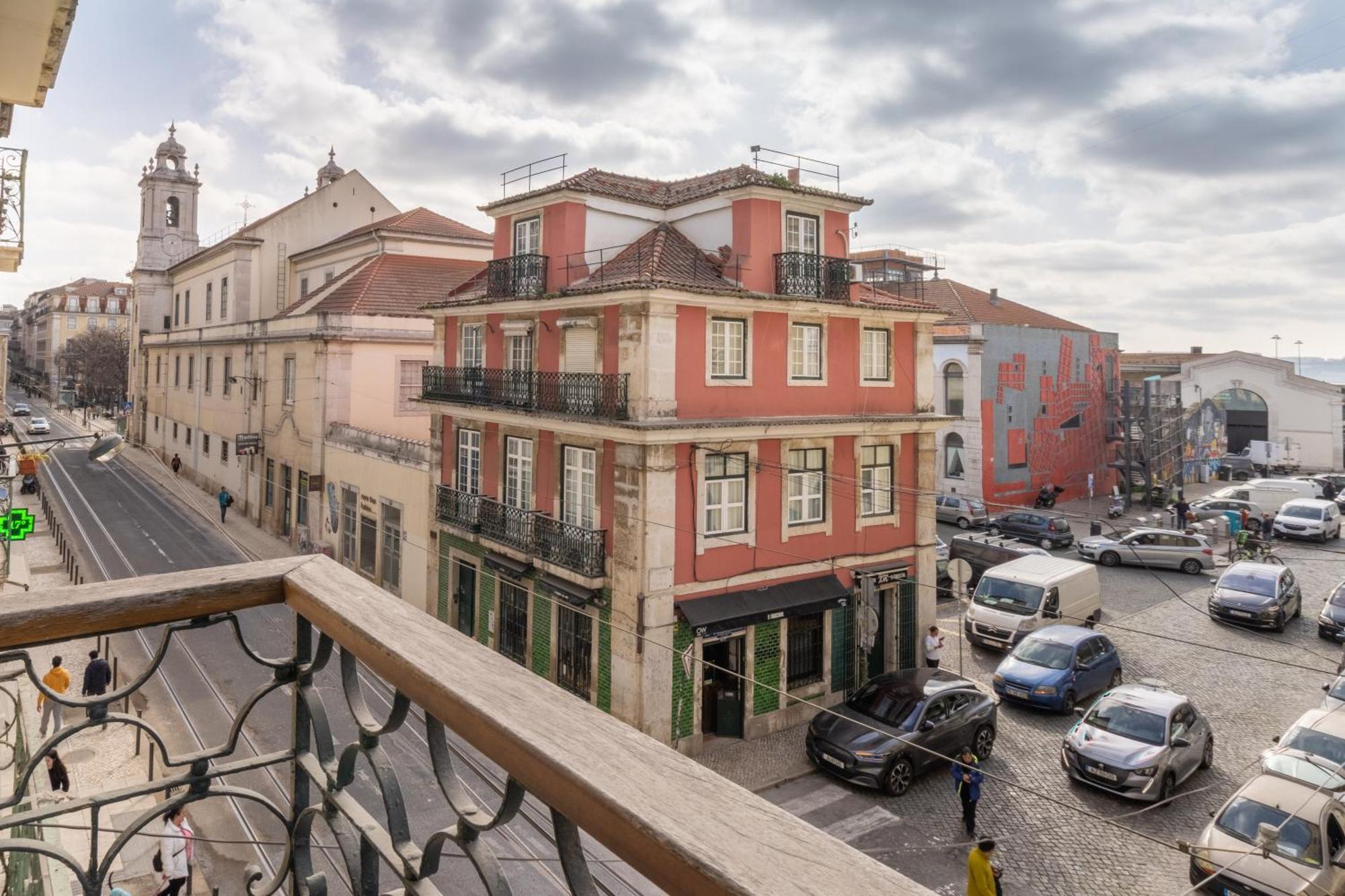 Апартаменты Modern 3Br, Terrace, Ac/Heating & Self Check-In Лиссабон Экстерьер фото